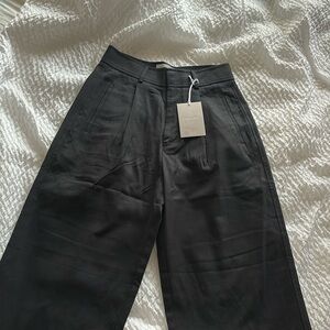 NWT Everlane Way High Drape Pant in Size 0 Short